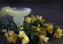 traditional margarita cocktail